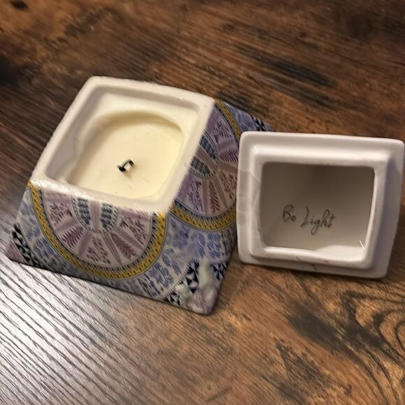 Anthropologie Mara Hoffman Ceramic Candle~ Eye Catching Pyramid~ Sandlewood Teak - Picture 7 of 9